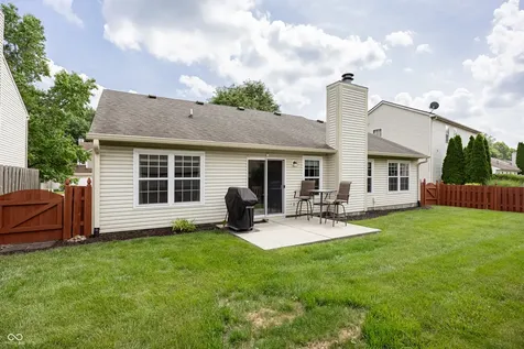 10542 Cedar Drive Fishers IN 46037