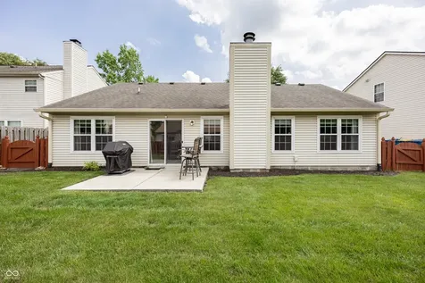 10542 Cedar Drive Fishers IN 46037