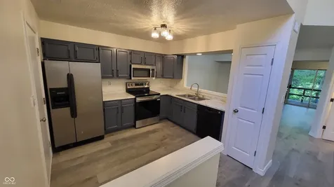 11539 Hidden Bay Indianapolis IN 46236