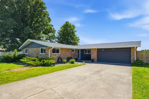 1509 N Lafayette Drive Muncie IN 47303