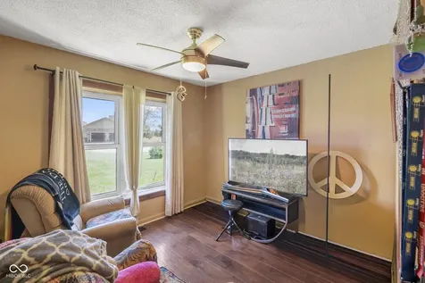 1804 N Ewing Street Seymour IN 47274