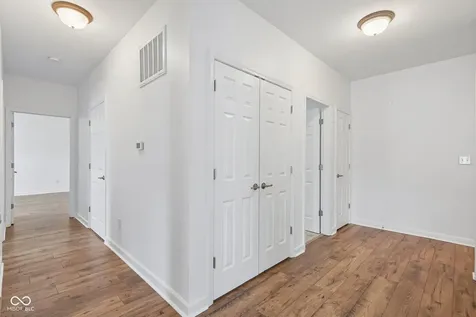 1128 Falcon Ridge Carmel IN 46280