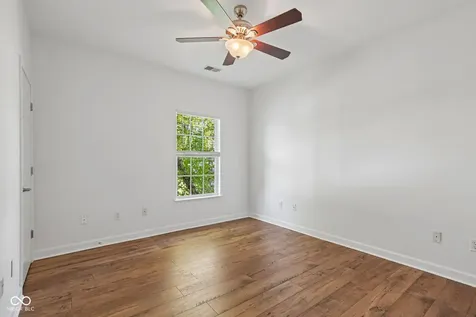 1128 Falcon Ridge Carmel IN 46280