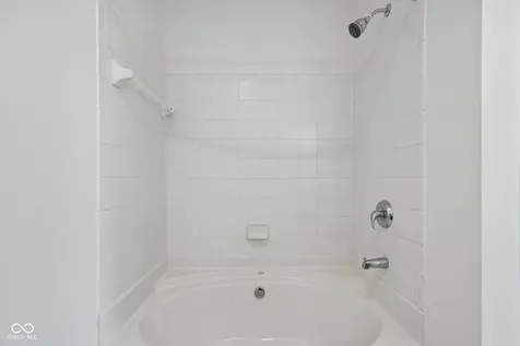 1128 Falcon Ridge Carmel IN 46280