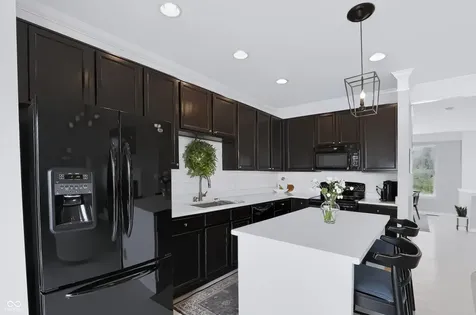 6305 Central Boulevard Whitestown IN 46075