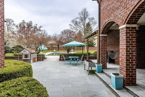 290 Breakwater Drive Fishers IN 46037