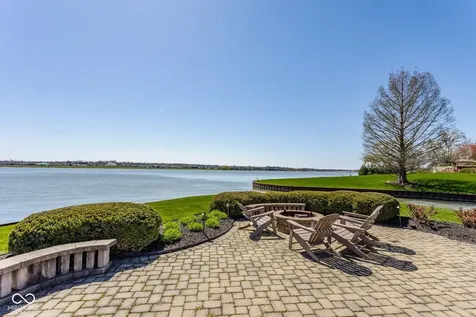 290 Breakwater Drive Fishers IN 46037