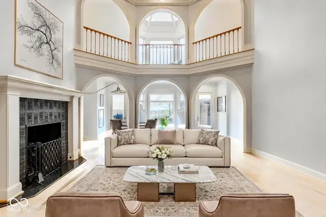 290 Breakwater Drive Fishers IN 46037