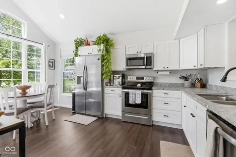8940 Woodlark Drive Fishers IN 46038