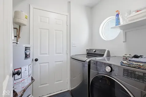 8940 Woodlark Drive Fishers IN 46038