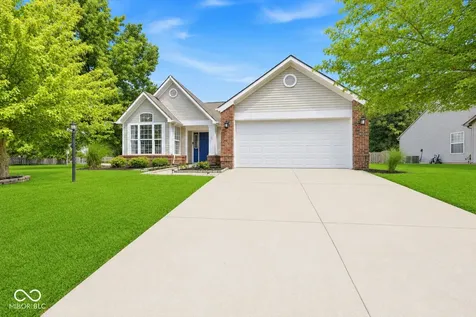 8940 Woodlark Drive Fishers IN 46038