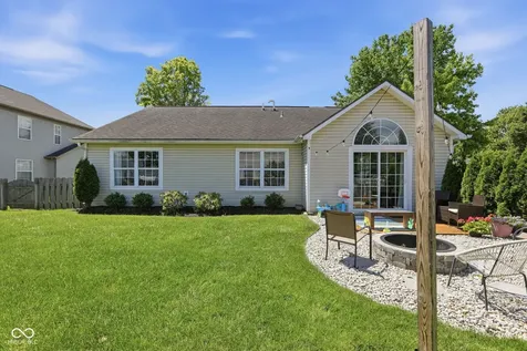8940 Woodlark Drive Fishers IN 46038