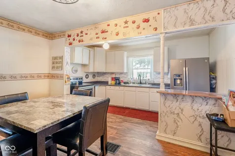 202 W Laurel Street Seymour IN 47274