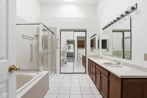 5201 Greenwillow Road Indianapolis IN 46226