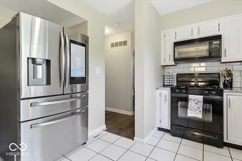 4027 E 61st Street Indianapolis IN 46220