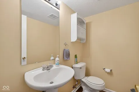 4451 Ringstead Way Indianapolis IN 46235