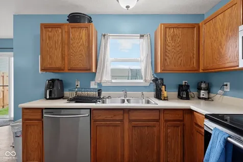 4451 Ringstead Way Indianapolis IN 46235