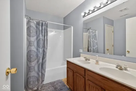 4451 Ringstead Way Indianapolis IN 46235