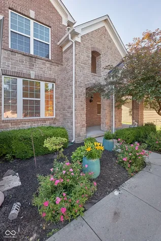 13071 Knights Way Fishers IN 46037