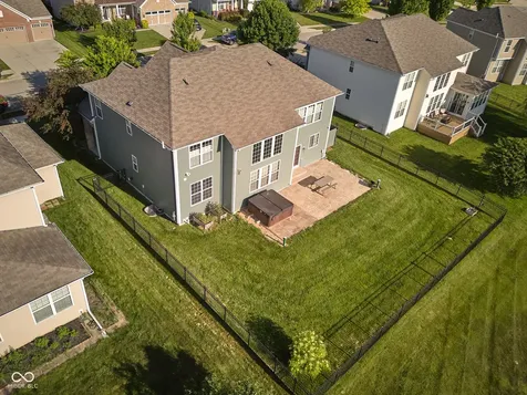 13071 Knights Way Fishers IN 46037