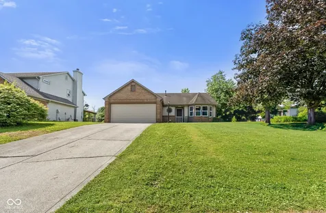 1015 Crimson King Parkway Mooresville IN 46158
