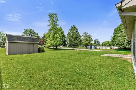 1015 Crimson King Parkway Mooresville IN 46158