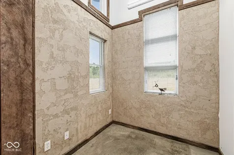 7130 S 650 W Columbus IN 47201