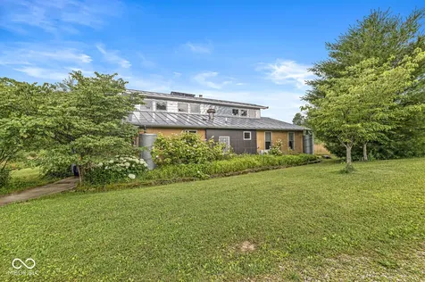7130 S 650 W Columbus IN 47201