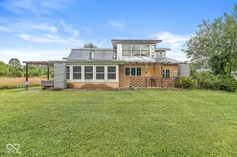 7130 S 650 W Columbus IN 47201