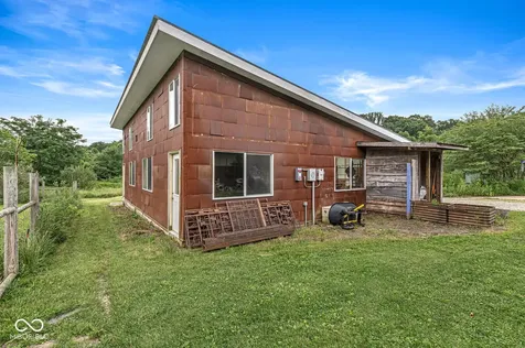 7130 S 650 W Columbus IN 47201