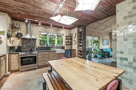 7130 S 650 W Columbus IN 47201