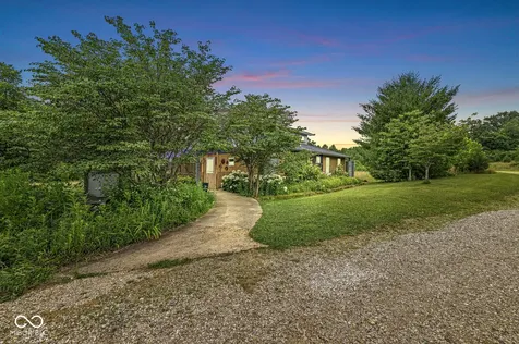 7130 S 650 W Columbus IN 47201