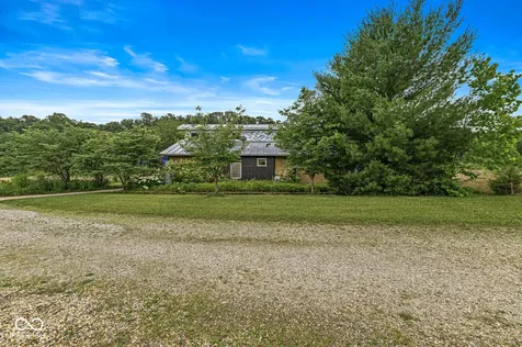 7130 S 650 W Columbus IN 47201