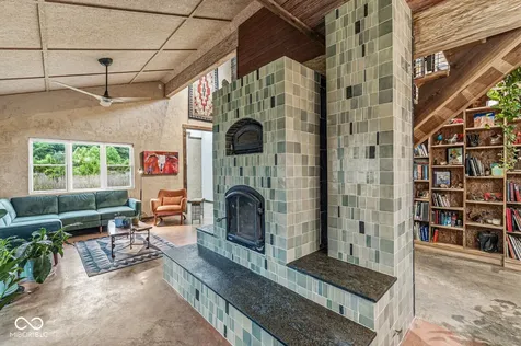 7130 S 650 W Columbus IN 47201
