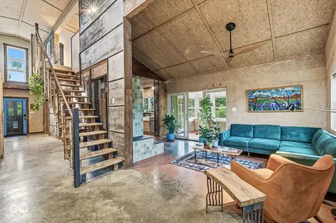 7130 S 650 W Columbus IN 47201