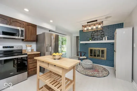 109 Willowood Lane Fishers IN 46038