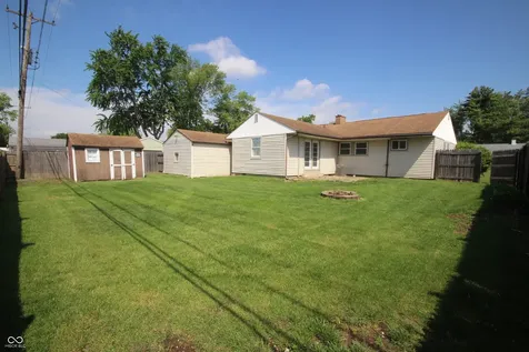 15 W William Drive Brownsburg IN 46112