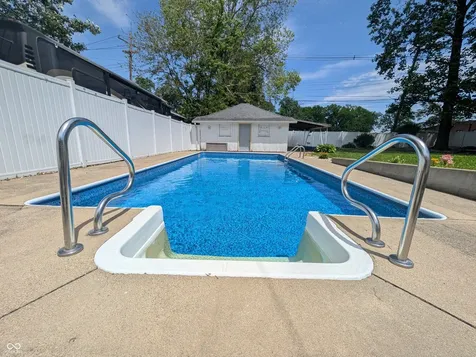 530 N Perkins Street Rushville IN 46173