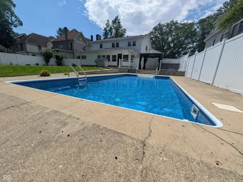 530 N Perkins Street Rushville IN 46173