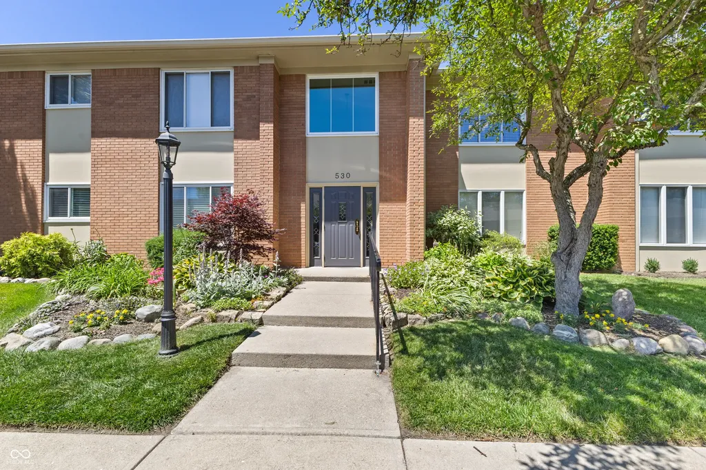 530 Hunters Carmel IN 46032