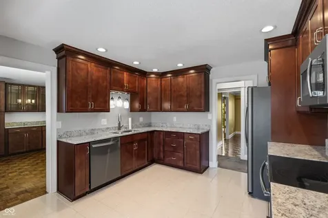 530 Hunters Carmel IN 46032