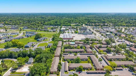 530 Hunters Carmel IN 46032