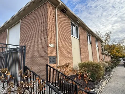 530 Hunters Carmel IN 46032