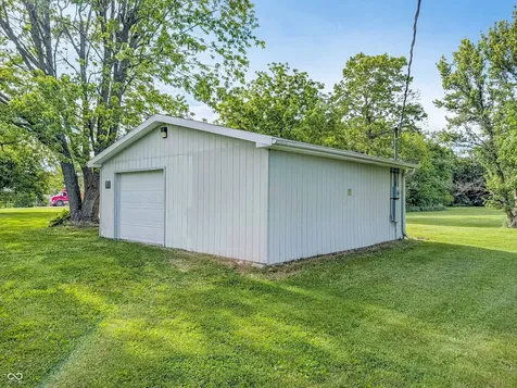 4196 E County Road 250 N Frankfort IN 46041