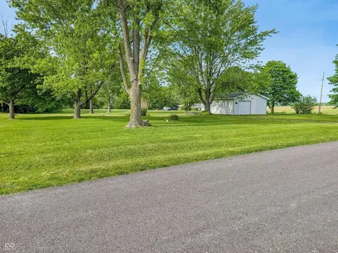 4196 E County Road 250 N Frankfort IN 46041
