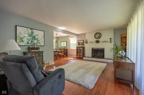 4009 E 57th Indianapolis IN 46220