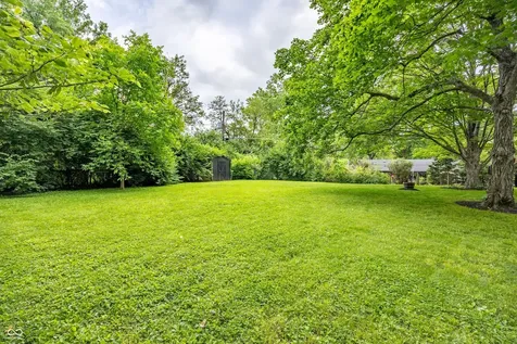 4009 E 57th Indianapolis IN 46220
