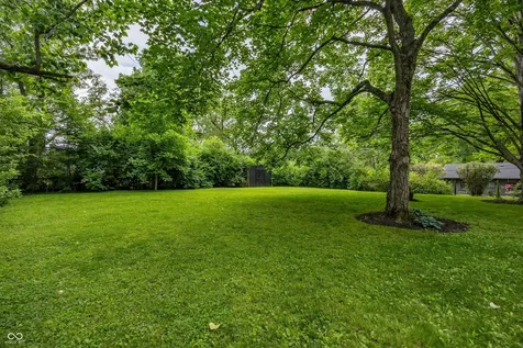 4009 E 57th Indianapolis IN 46220