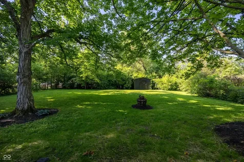 4009 E 57th Indianapolis IN 46220