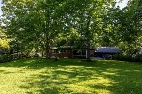 4009 E 57th Indianapolis IN 46220